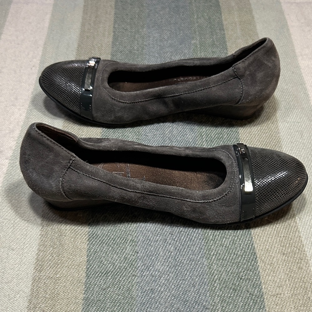 AGL Women’s Gray Suede Wedge Ballet Flats with Patent Toe Accent